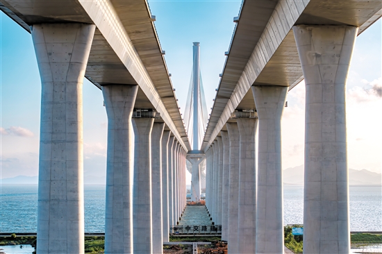 黃茅?？绾Ｍǖ赖膶?duì)稱美學(xué)。