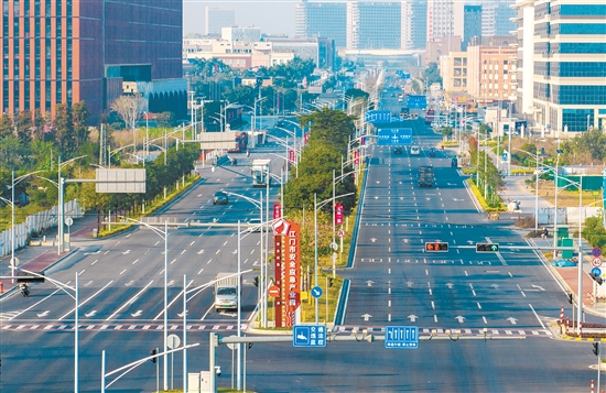 江海區(qū)交通路網(wǎng)逐漸完善，為經(jīng)濟發(fā)展注入澎湃動力。