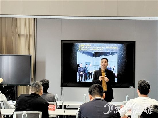 網(wǎng)絡(luò)營銷實(shí)戰(zhàn)專家石建鵬助力江門企業(yè)家打造好個(gè)人IP。