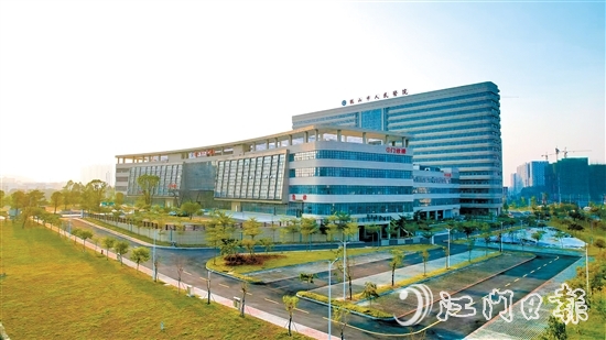 鶴山全力保障民生領(lǐng)域重點(diǎn)項(xiàng)目建設(shè)，圖為鶴山市人民醫(yī)院新院區(qū)。