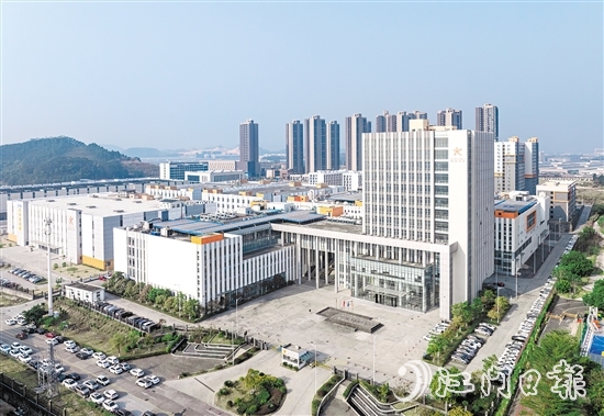 鶴山市得潤(rùn)電子科技有限公司