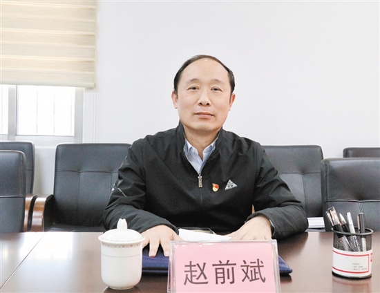 市統(tǒng)計局黨組成員、二級調(diào)研員趙前斌
