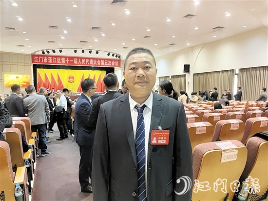 蓬江區(qū)人大代表、環(huán)市街道群星經(jīng)聯(lián)社黨支部書記、經(jīng)聯(lián)社社長(zhǎng)謝枝華