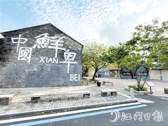 龍口鎮(zhèn)霄南村發(fā)動村民因地制宜扮靚自家庭院，將一個個庭院打造成微景觀。