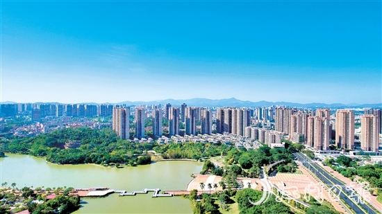 鶴山加速城市建設(shè)步伐，打造企業(yè)投資興業(yè)的首選之地。