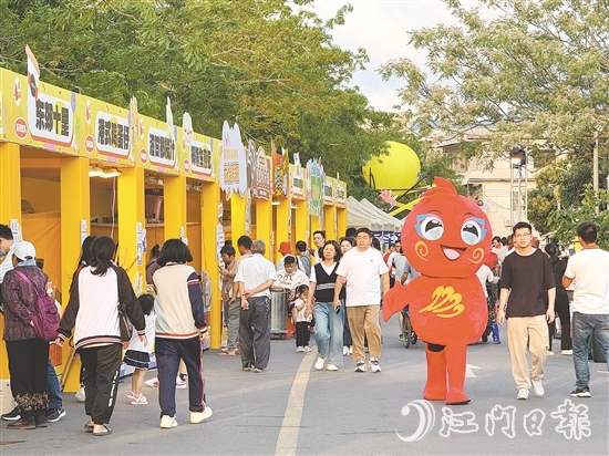 4月11-13日，四九鎮(zhèn)藝術(shù)嘉年華舉行，累計(jì)吸引超過(guò)兩萬(wàn)人次參與活動(dòng)。