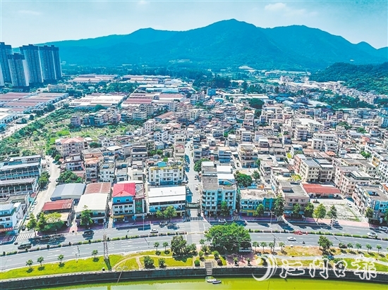 杜阮鎮(zhèn)以“百千萬工程”為抓手，力爭實(shí)現(xiàn)集體資產(chǎn)增值、收入增長、村容改善。劉淑君