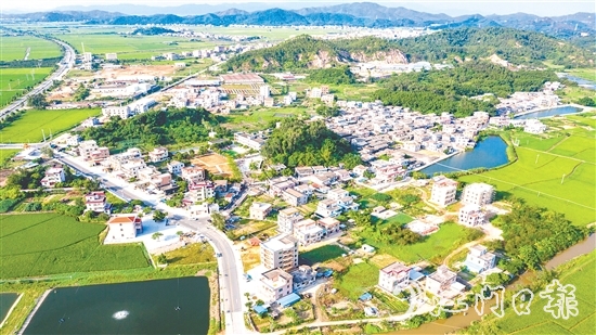 赤溪鎮(zhèn)長(zhǎng)安村以土地盤活、環(huán)境整治、基建升級(jí)、治理創(chuàng)新為抓手，借“百千萬工程”東風(fēng)破繭成蝶。