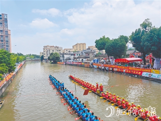 端午期間，新會各地共舉辦龍舟賽事活動49場，吸引近10萬人次參與。
