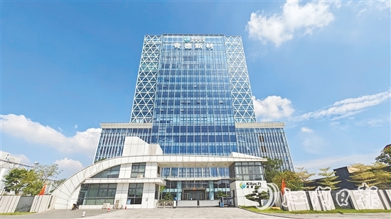 2024年，位于江海區(qū)（高新區(qū)）的奇德新材集團總部正式落成投產(chǎn)。