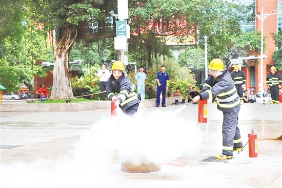 微型消防站技能比武競賽現(xiàn)場。