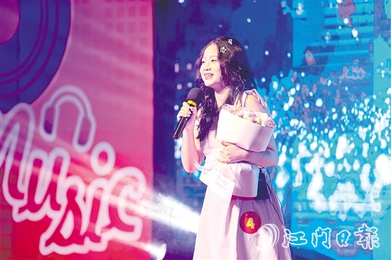 參賽選手深情演繹，展現(xiàn)了勞動(dòng)者風(fēng)采。