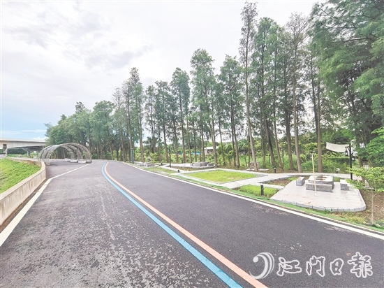 下沙河綜合治理工程成效初顯，河岸環(huán)境升級(jí)，成為村民休閑娛樂的好地方。