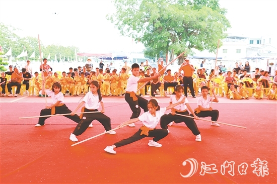 各支隊(duì)伍的一招一式盡顯蔡李佛拳魅力。