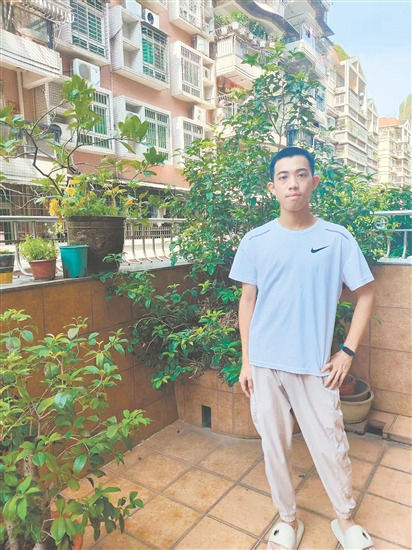 武警警官學(xué)院陳境鋒