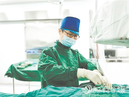 張國(guó)愷 張國(guó)愷