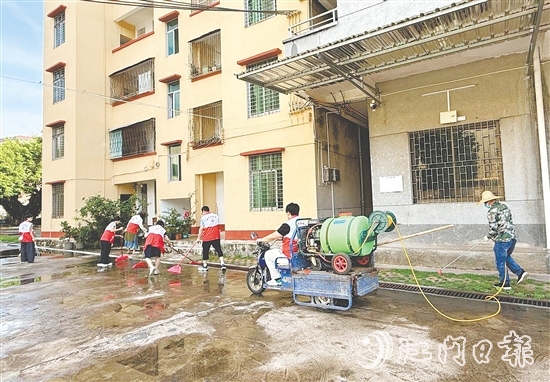8月23-29日，恩平全市農(nóng)村地區(qū)開展為期7天的防蚊滅蚊愛國(guó)衛(wèi)生專項(xiàng)行動(dòng)。
