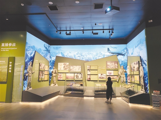 中國(guó)僑都華僑華人博物館展示了僑胞投身反法西斯戰(zhàn)爭(zhēng)的英勇事跡。鄧國(guó)一