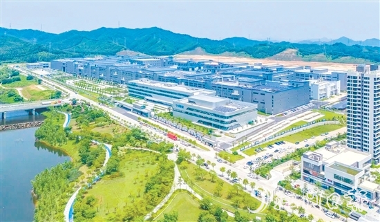 新會(huì)智造產(chǎn)業(yè)園鳳山湖園區(qū)專注建設(shè)儲(chǔ)能電池和電池組件生產(chǎn)基地。