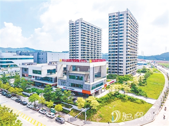 鳳山湖園區(qū)生活配套區(qū)（一期）項目順利推進。