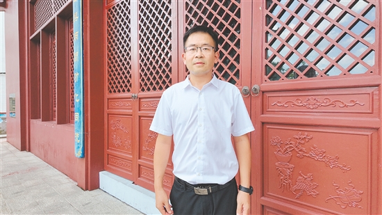 恩平市第一中學(xué)副校長(zhǎng)鄭凱