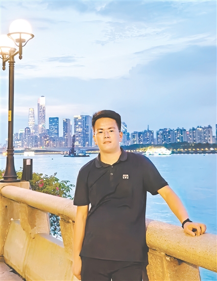 “物理魔法師”彭江濤