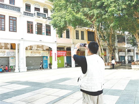 深圳旅拍團(tuán)用手機(jī)定格江門的美。