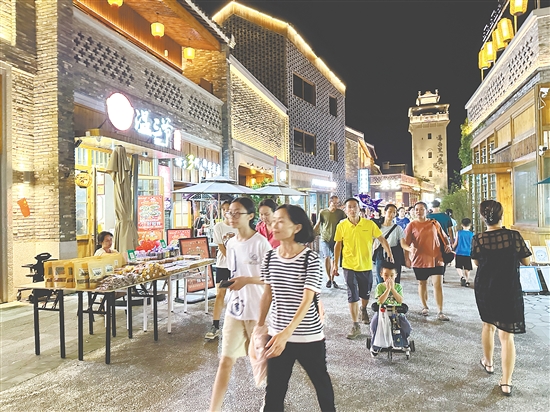 江門古勞水鄉(xiāng)景區(qū)推出夜游免費(fèi)入園活動(dòng)。