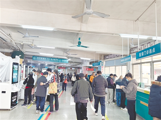 冬季，急診患者增加，尤其是心腦血管疾病患者。