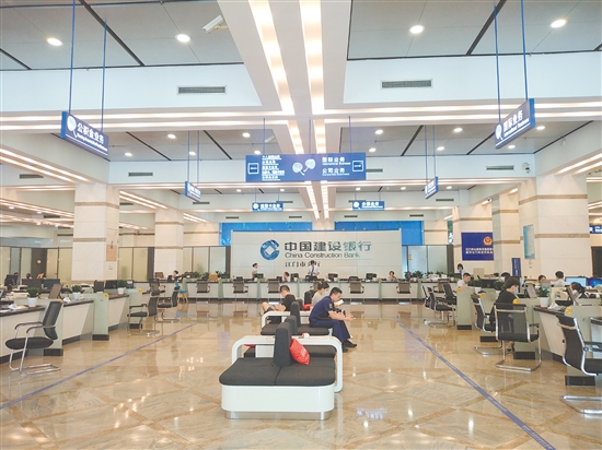 江門建行深入踐行“金融為民”理念，不斷提升金融服務(wù)水平。