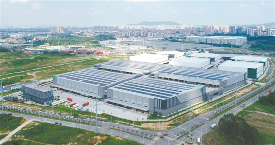 在珠西國際物流中心的助力下，越來越多鶴山企業(yè)走出國門。