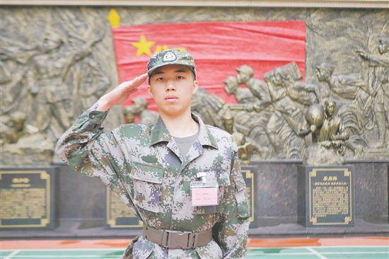 江海區(qū)應征青年黃楓煥