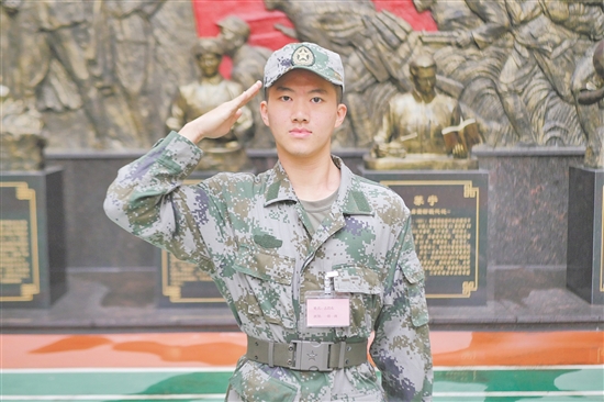 江海區(qū)應征青年古浩東