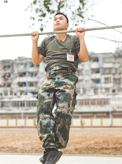 新會區(qū)應征青年翁梓峻