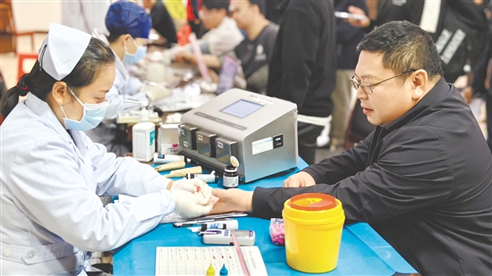 此次活動累計獻(xiàn)血19200毫升。