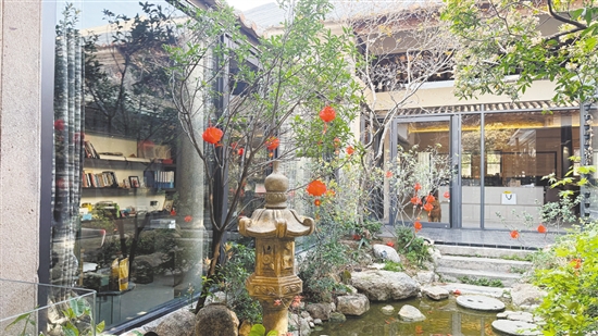 云上共造創(chuàng)意設(shè)計(jì)有限公司改造老祠堂作為工作室。