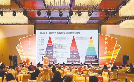 江門市證券業(yè)及上市公司協(xié)會將持續(xù)強(qiáng)化橋梁紐帶作用，助力更多江門優(yōu)質(zhì)企業(yè)實現(xiàn)發(fā)展。