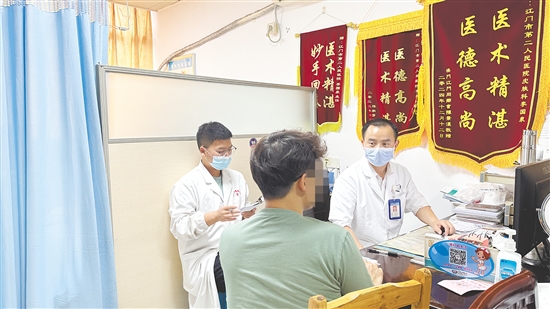 春季皮膚過敏就診人群中年輕人相對較多。