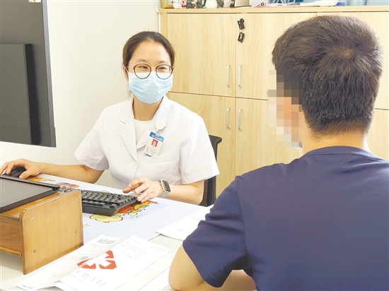 雙相情感障礙患者的康復(fù)，離不開規(guī)范醫(yī)療和家庭支持。