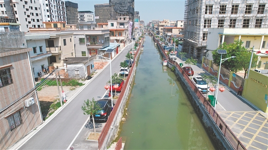 牛古田村開展一河兩岸主干道品質(zhì)提升工程，同步配套安裝太陽(yáng)能路燈和安全護(hù)欄。