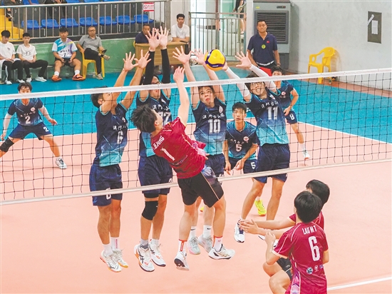 激烈的比賽現(xiàn)場(chǎng)。