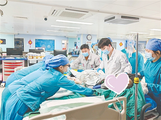 是護士，更是與死神競速的“生命跑者”。