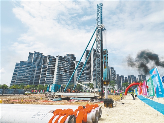 開平市風(fēng)采實(shí)驗(yàn)高中建設(shè)項(xiàng)目動工。