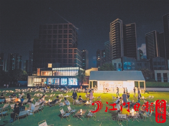 對于房企來說，營銷中心的多元化經(jīng)營，可以提高項(xiàng)目的知名度和美譽(yù)度。