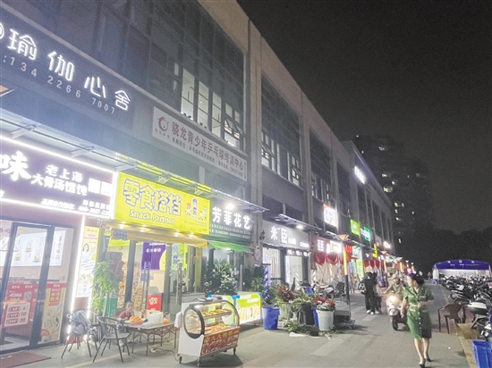 外海板塊煙火氣逐漸旺了起來。