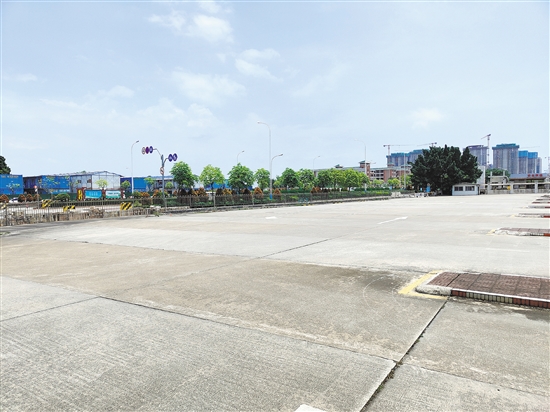 去年溢價最高的新會汽車總站“三舊”改造地塊由本土房企競得。