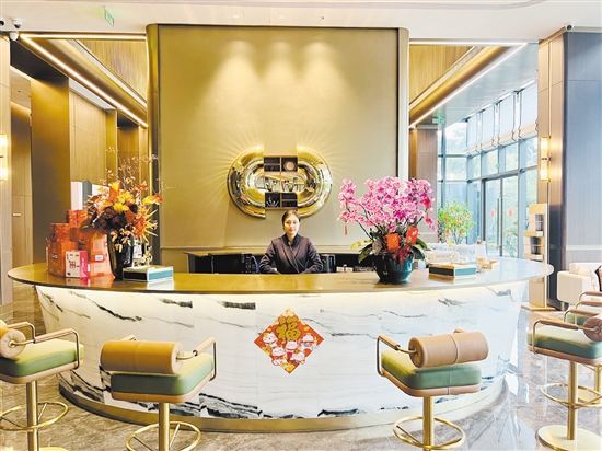 樓盤營銷中心裝飾煥然一新。