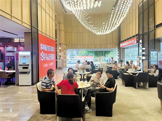 今年前5個月，我市購房戶籍結(jié)構(gòu)中，市外戶籍占比達(dá)38%。