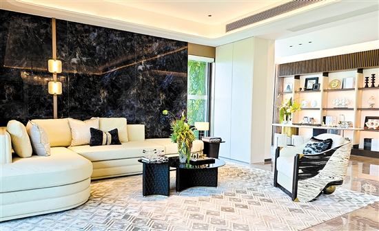 江發(fā)·翡翠觀瀾樣板房實景圖。