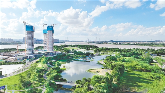 江發(fā)·天御灣景觀資源出色。